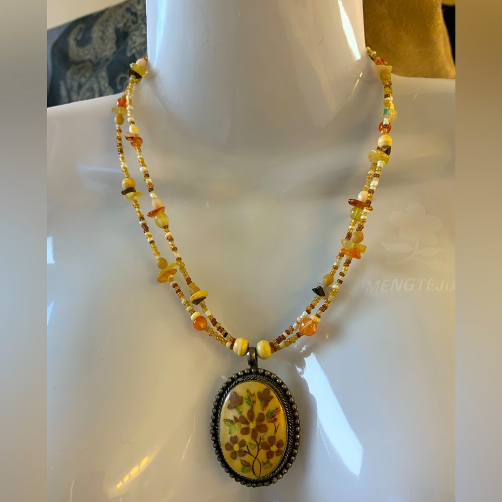 Boho beaded short necklace